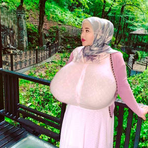 hijab mom bigger morph BE 2