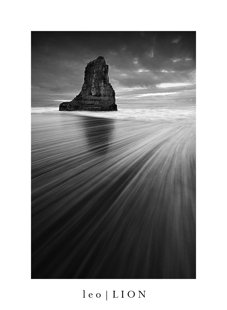 Shark Fin Rock, Davenport