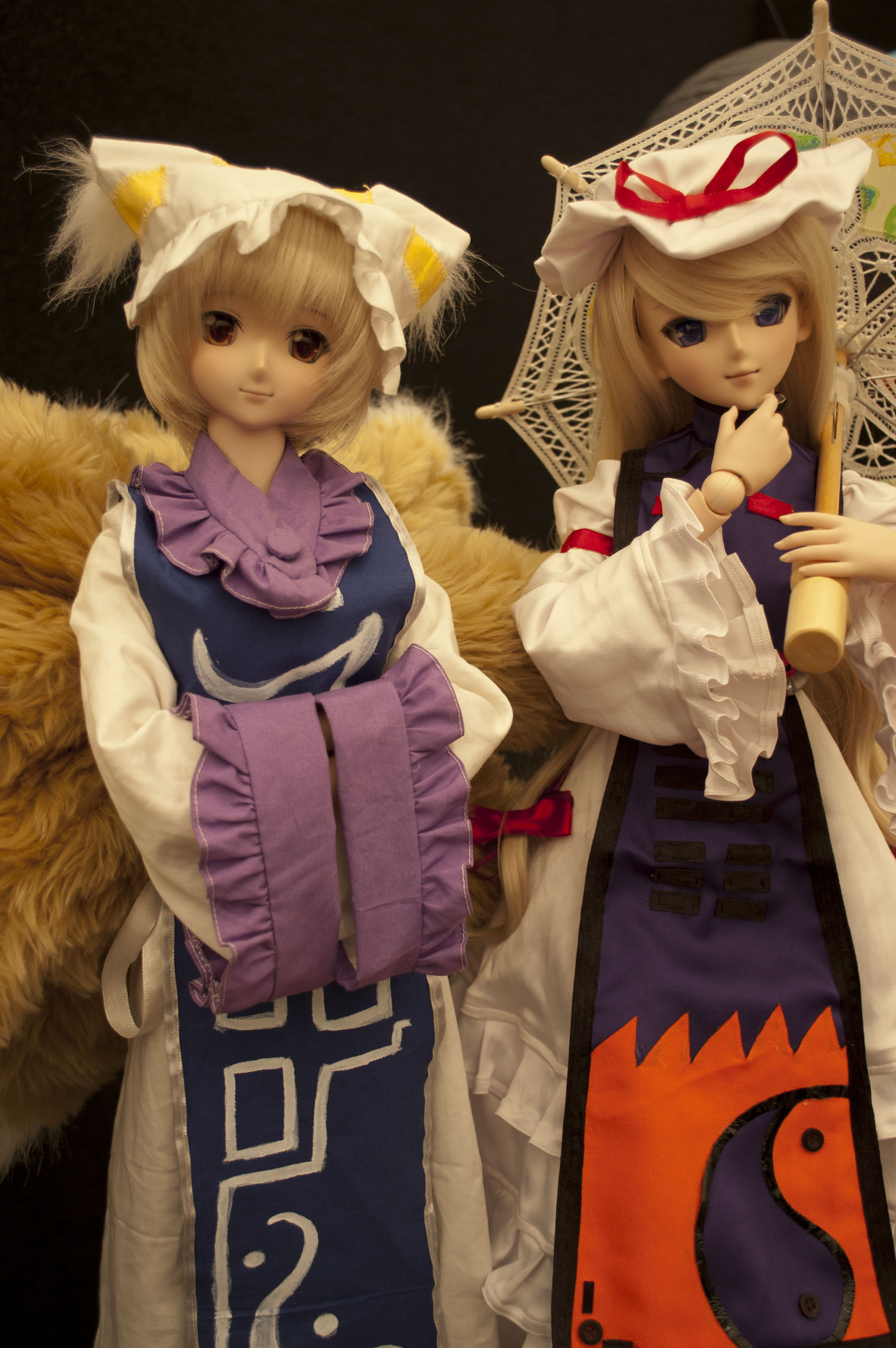 Yukari Yakumo and Ran Yakumo DD