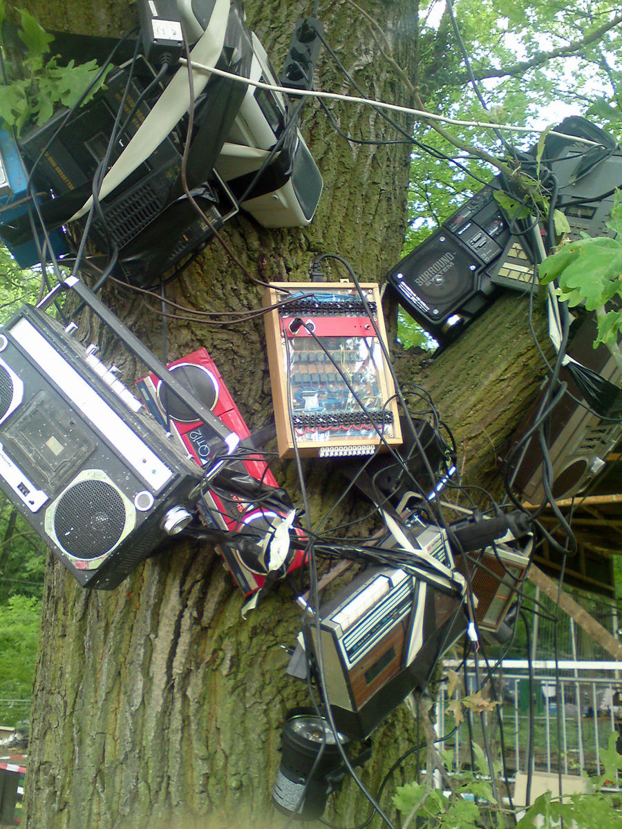 Great tree radio by Life-in-Light on DeviantArt