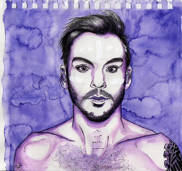 SHANNON LETO in violet