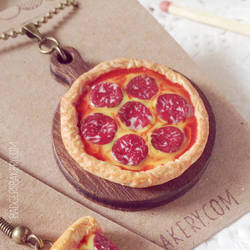Whole Pepperoni Pizza Necklace