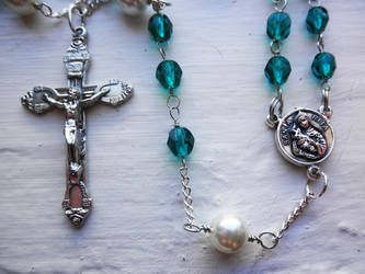 Wire Wrapped Emerald Crystal and Pearl Rosary