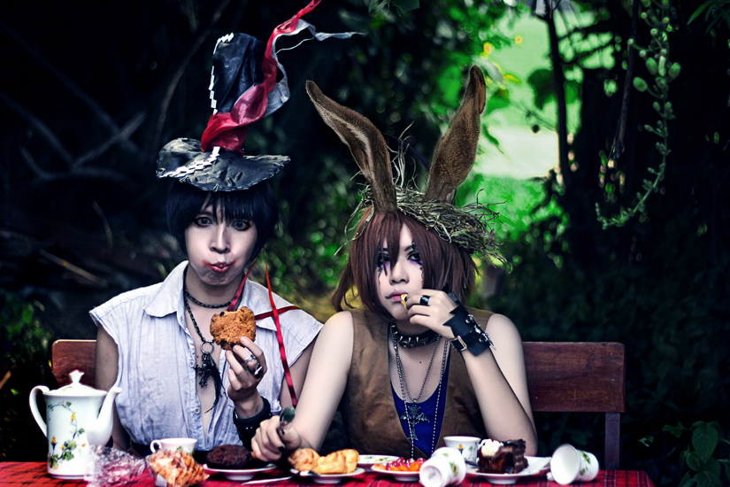 Alice in Wonderland: Hatter and March Hare