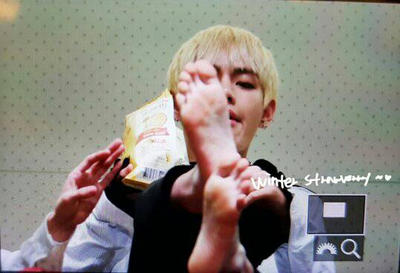 Taehyung's Feet (Close up 2) by BlubbaBloing on DeviantArt
