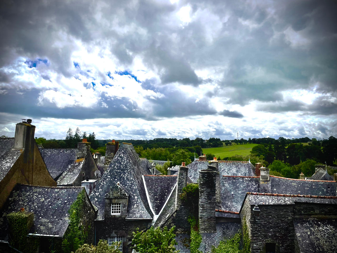 Roguefort On Rooftops Rochefort Rooftops by DavidRiand7 on DeviantArt