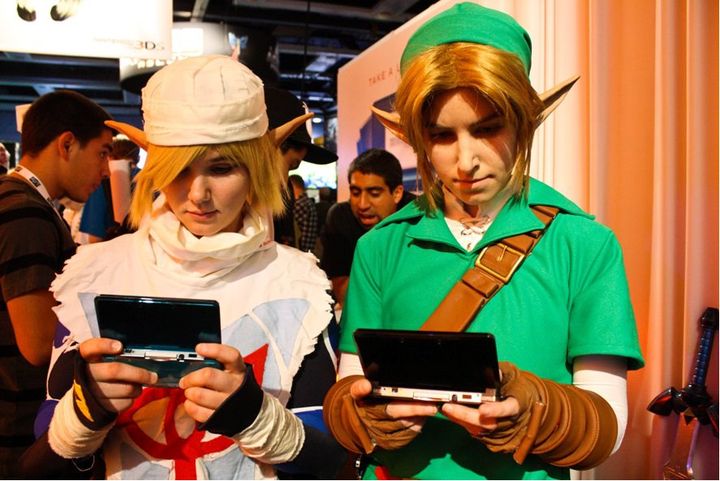 Link and Sheik playing games