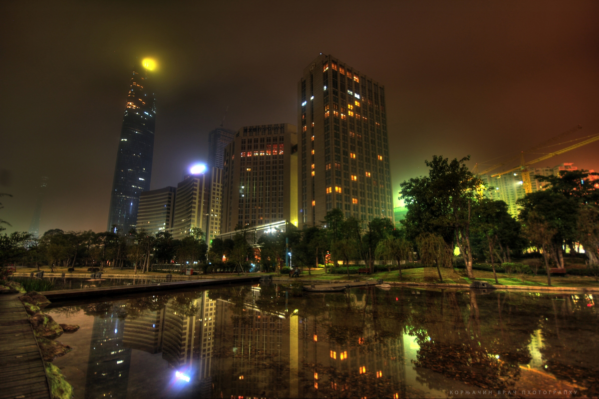 Guangzhou IFC night watch