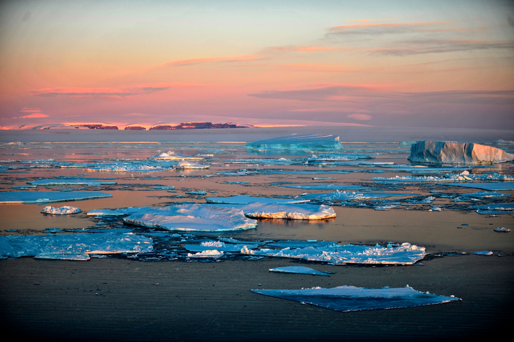 Antarctic by laogephoto on DeviantArt