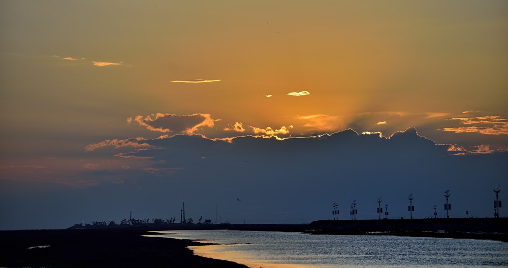 Red Seashore, Liaoning, China n ADS1049w