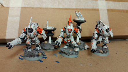 Tau Empire XV25 Stealth suits