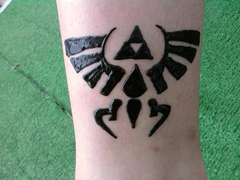 triforce henna crest