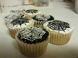Spiderweb Cupcakes 2