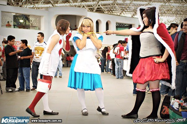 Alice Group Cosplay