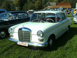 Mercedes Benz W 110