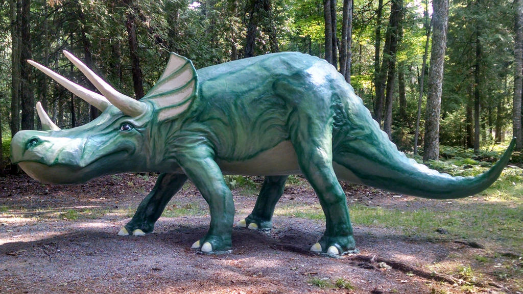 Dinosaur Gardens: Triceratops