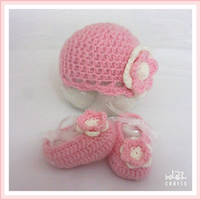 Pink Newborn hat and ballerina slippers