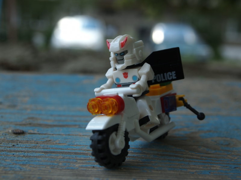 Prowl-motorcyclist