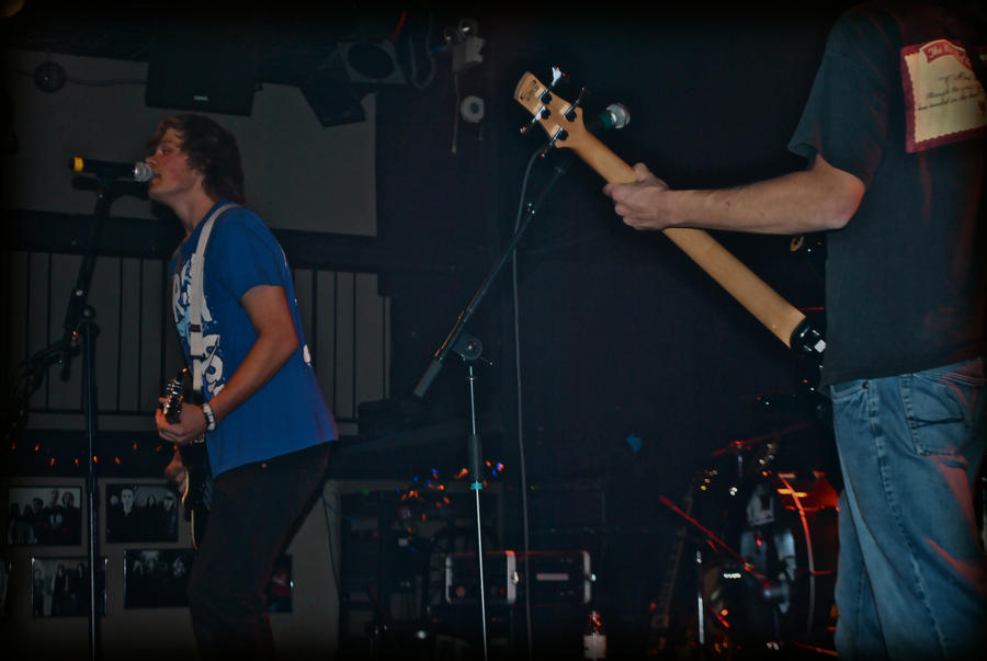 Girl At The Rock Show by GIBB5 on DeviantArt