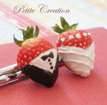 bride+groom strawberries pins3 by PetiteCreation