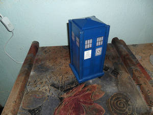 tardis shaped lamp #1