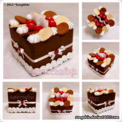 BisChoc Berry Tissue Cake Box..