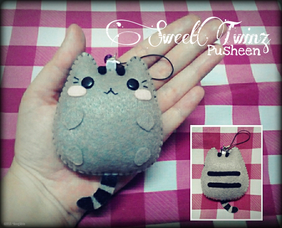 Pusheen Felt Keychain