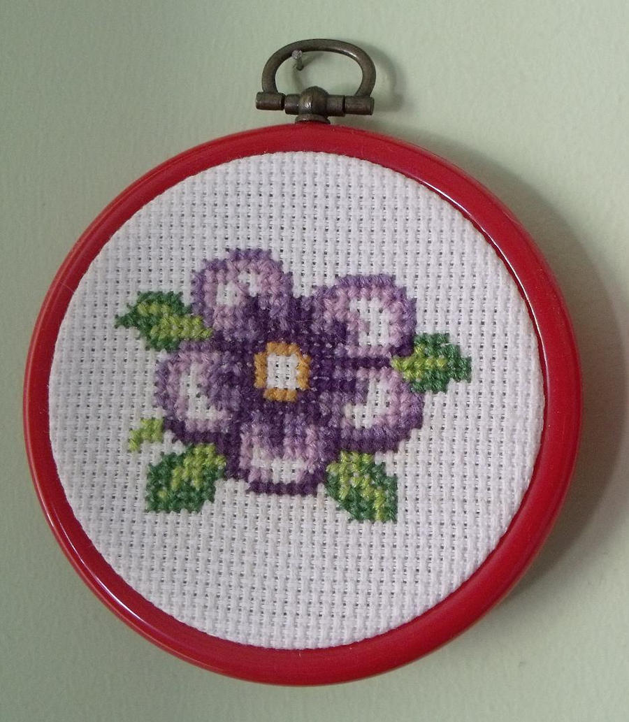 Cross stitch pansy