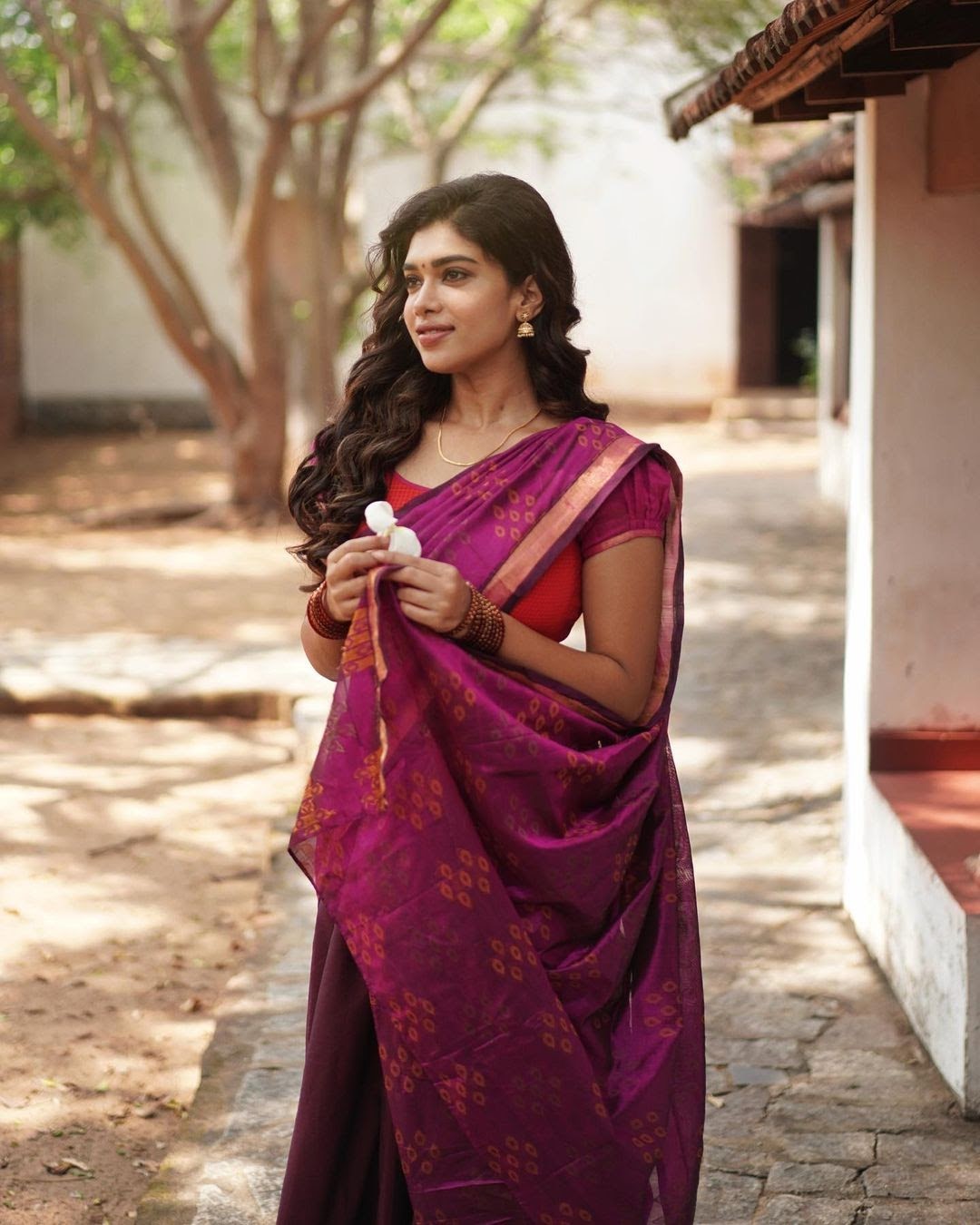 Dushara Vijayan Photoshoot in Saree by sb-2712 on DeviantArt