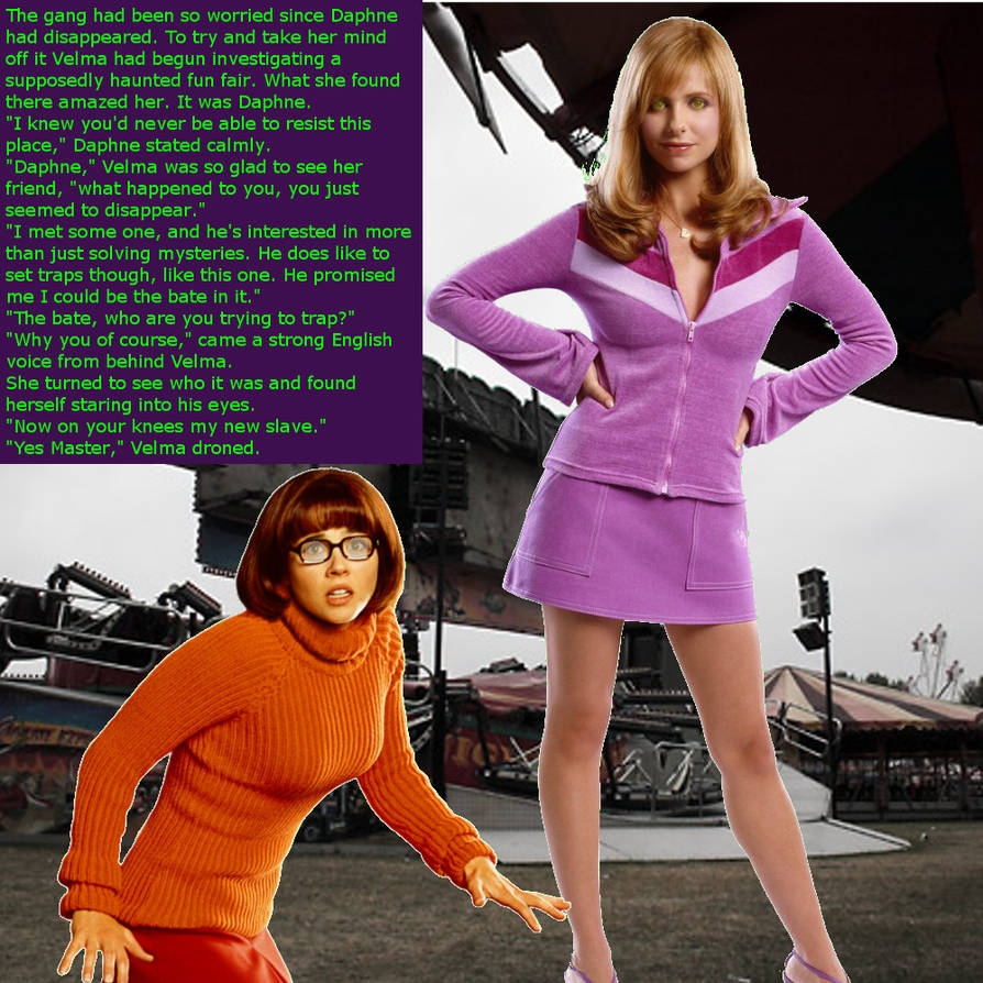 PsBattle: Two women cosplaying as Daphne and Velma from Scooby Doo :  r/photoshopbattles