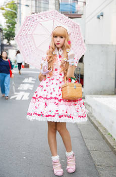 sweet strawberry lolita