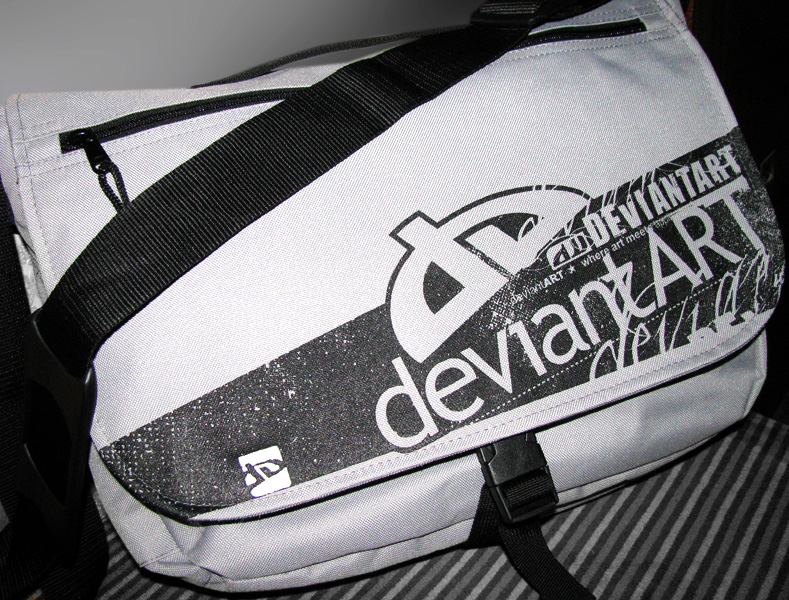 DeviantArt Messenger Bag