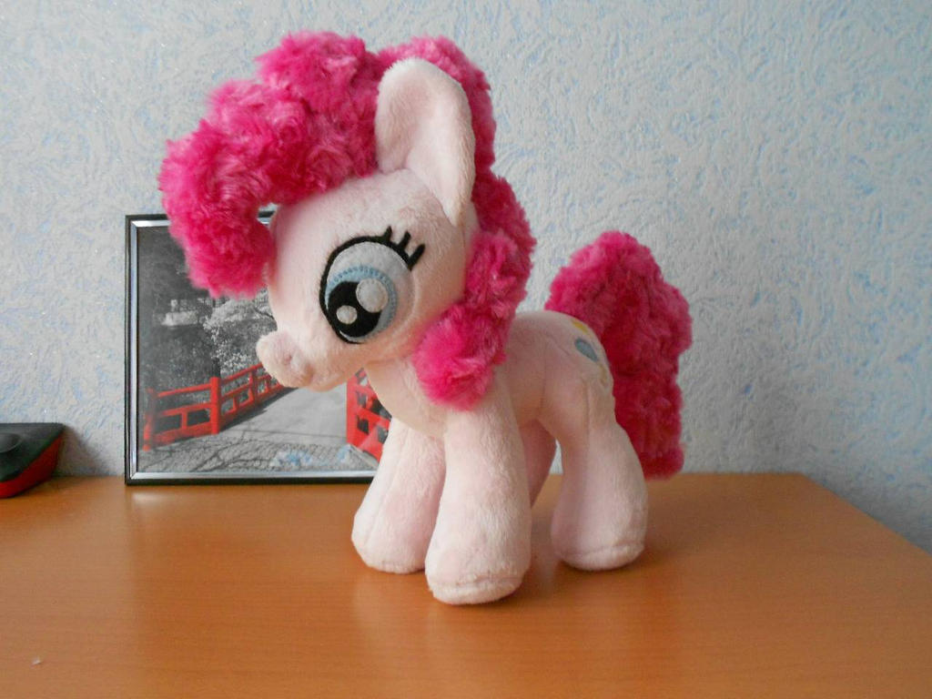 Pinkie Pie plushie