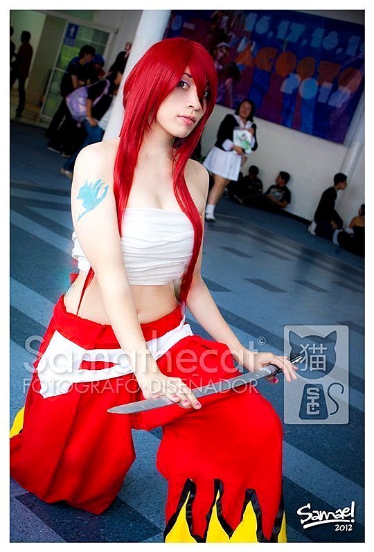 erza scarlet cosplay