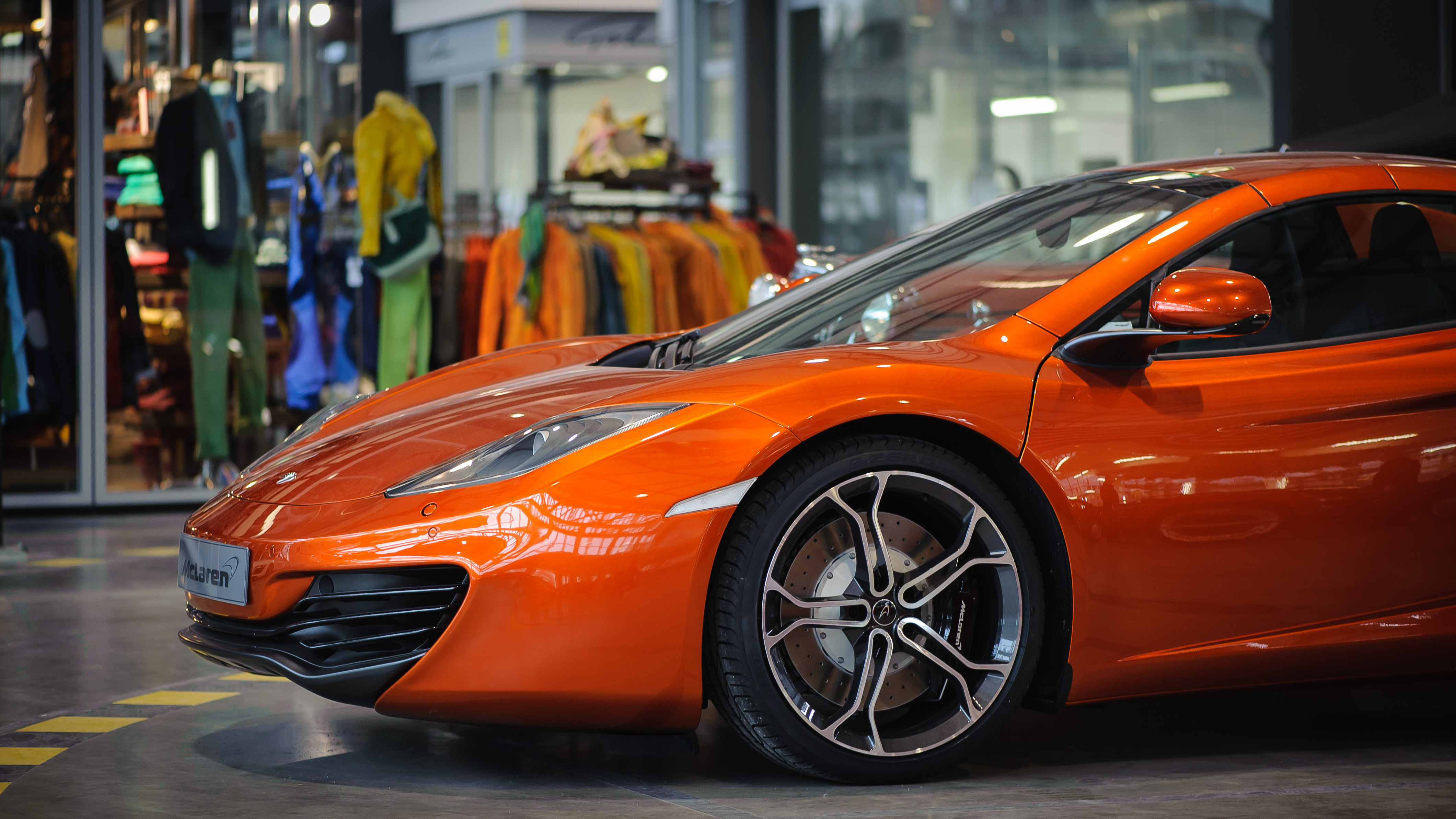 McLaren MP12