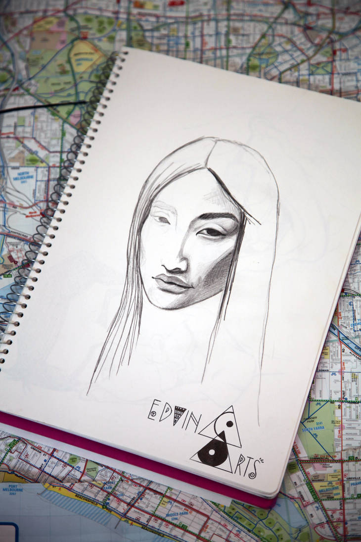 Портреты девушек скетчбук легкие