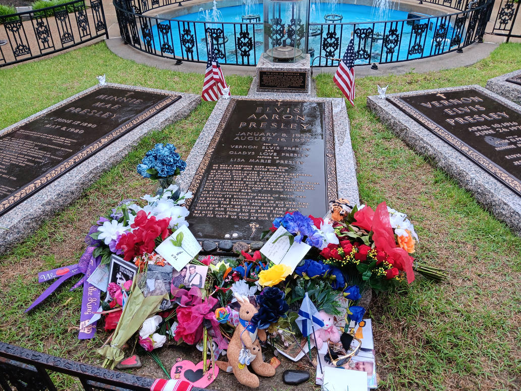 Elvis Presley's grave (2024) by ElvisPresleyFan3577 on DeviantArt