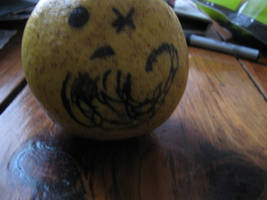 I love drawing on fruit