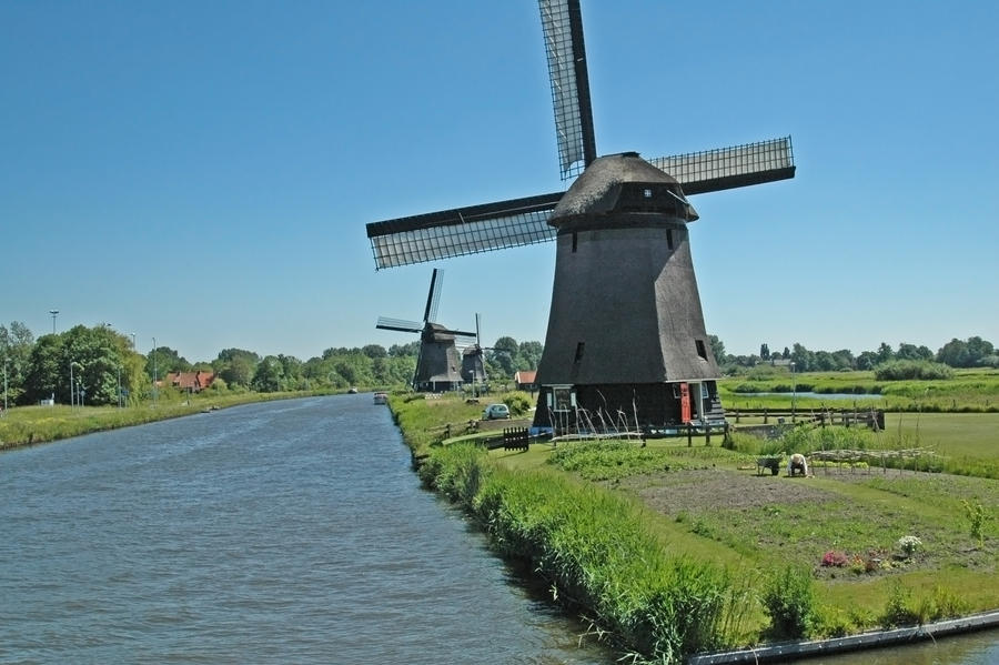 Windmills near Alkmaar_001