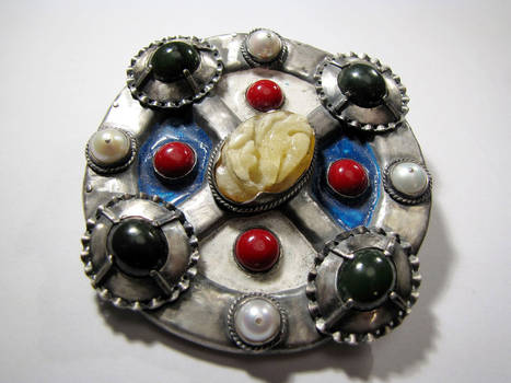 Medievale brooch