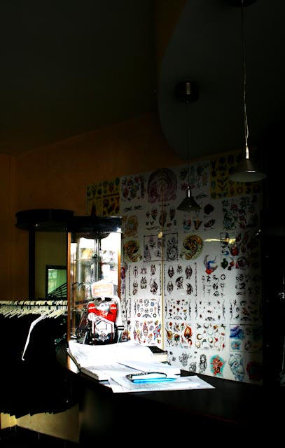 Kustom Ink Tattoo Parlour by infinitephoto101 on DeviantArt