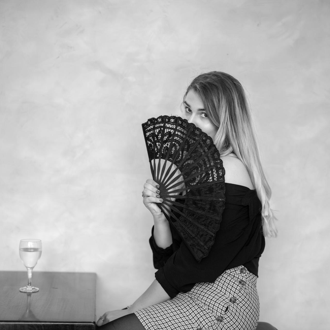 Vani and the fan II by emden09 on DeviantArt