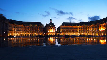 Bordeaux de nuit 8