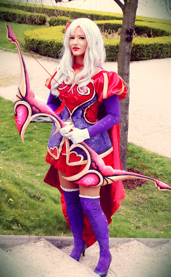 League of Legends - Heartseeker Ashe cosplay 01