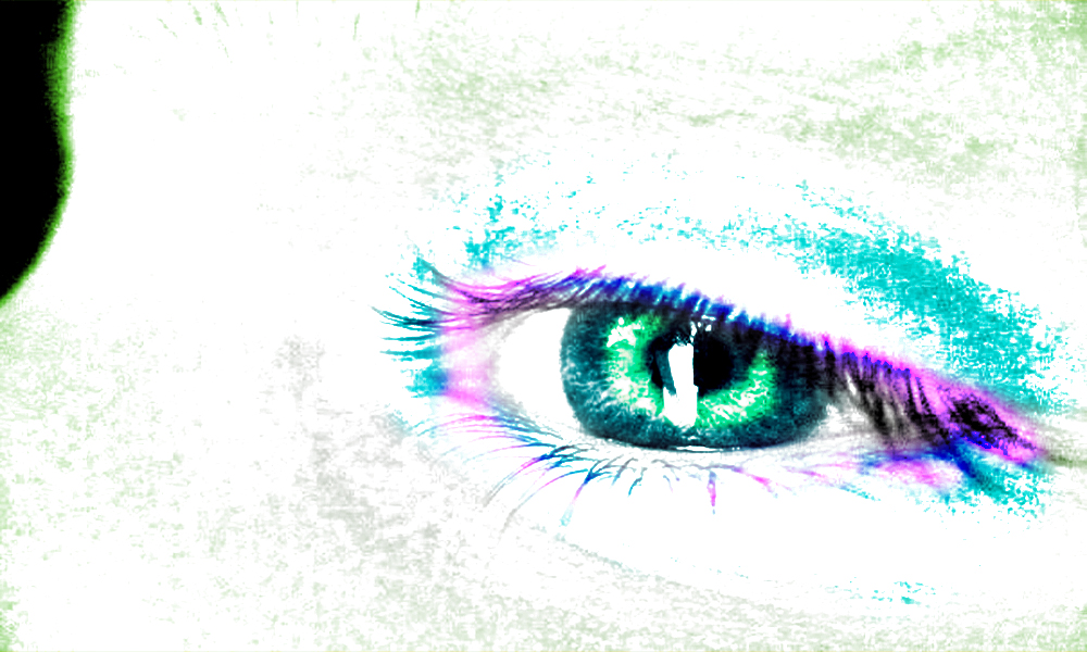 colored eye