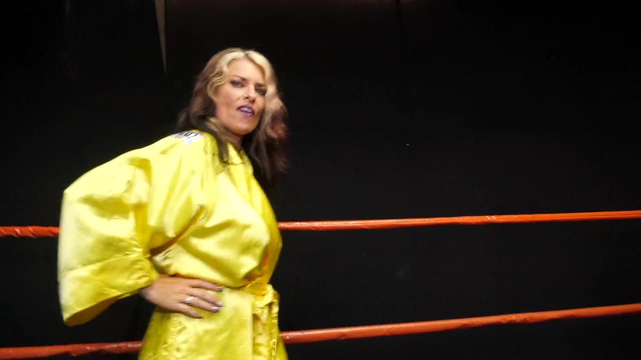 Goldie vs. Christina - 1 by beast10028 on DeviantArt