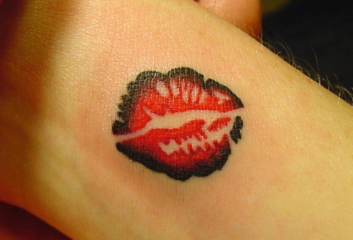 Lips Tattoo by patchwork-steve on DeviantArt Lips Tattoo by patchwork-steve on DeviantArt