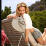 Hayden Panettiere feet 3