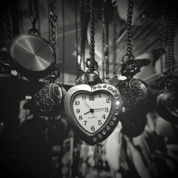 Time locket by lostknightkg on DeviantArt