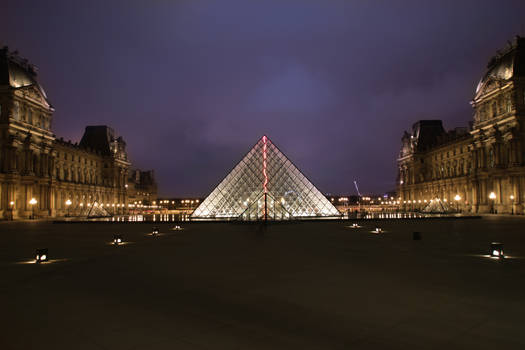 Paris by night - Louvre